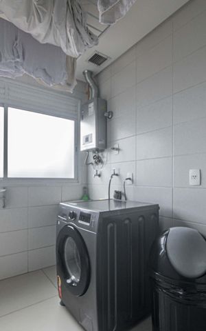 Apartamento à venda com 163m², 3 quartos e 3 vagas Apartamento à venda com 163m², 3 quartos e 3 vagasLavanderia