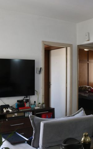 Apartamento à venda com 75m², 2 quartos e sem vagaSala