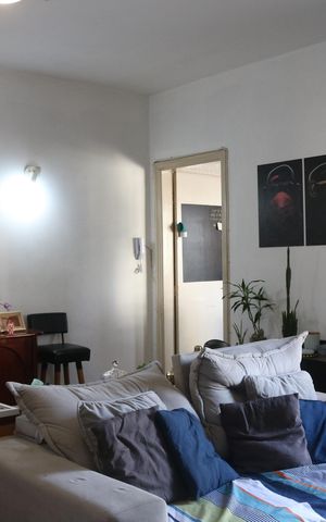 Apartamento à venda com 75m², 2 quartos e sem vagaSala