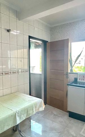 Casa à venda com 200m², 2 quartos e 5 vagas Casa à venda com 200m², 2 quartos e 5 vagasCozinha