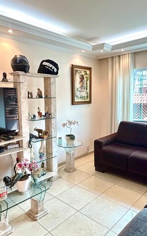 Casa à venda com 200m², 2 quartos e 5 vagas Casa à venda com 200m², 2 quartos e 5 vagasSala