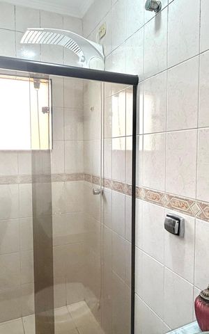 Casa à venda com 200m², 2 quartos e 5 vagas Casa à venda com 200m², 2 quartos e 5 vagasBanheiro da Suíte 2