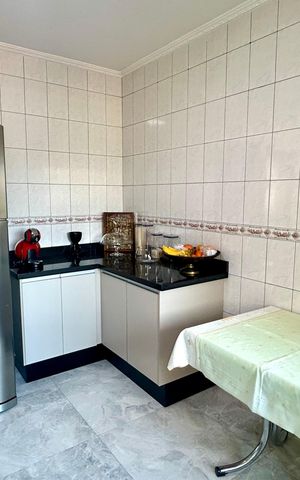 Casa à venda com 200m², 2 quartos e 5 vagas Casa à venda com 200m², 2 quartos e 5 vagasCozinha