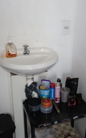 Apartamento para alugar com 31m², 1 quarto e sem vagaBanheiro