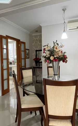 Casa para alugar com 352m², 2 quartos e 6 vagas Casa para alugar com 352m², 2 quartos e 6 vagasSala de Jantar