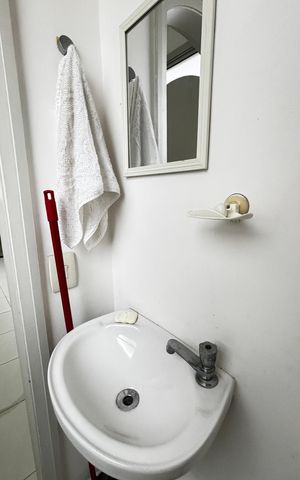 Apartamento para alugar com 141m², 3 quartos e 2 vagas Apartamento para alugar com 141m², 3 quartos e 2 vagasArea de Serviço - Banheiro
