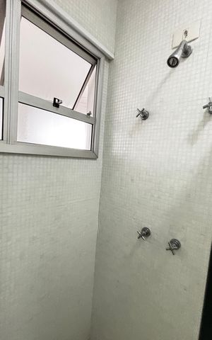 Apartamento para alugar com 141m², 3 quartos e 2 vagas Apartamento para alugar com 141m², 3 quartos e 2 vagasBanheiro