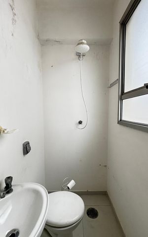 Apartamento para alugar com 141m², 3 quartos e 2 vagas Apartamento para alugar com 141m², 3 quartos e 2 vagasArea de Serviço - Banheiro