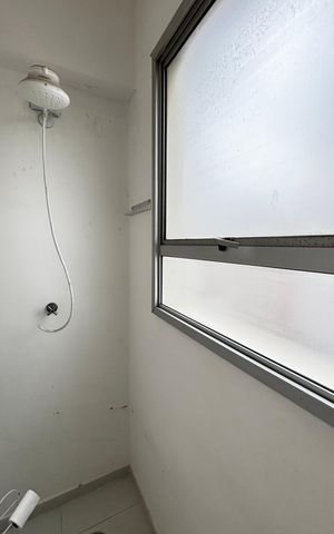 Apartamento para alugar com 141m², 3 quartos e 2 vagas Apartamento para alugar com 141m², 3 quartos e 2 vagasArea de Serviço - Banheiro