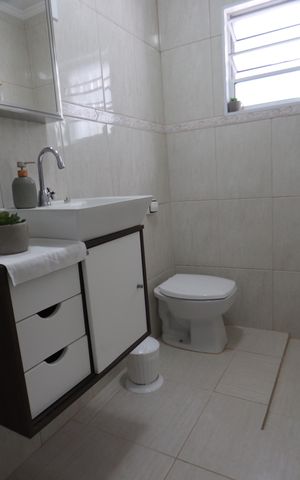 Casa à venda com 148m², 5 quartos e 1 vagaBanheiro de Baixo