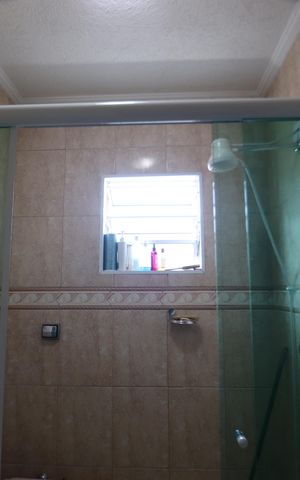 Casa à venda com 148m², 5 quartos e 1 vagaBanheiro
