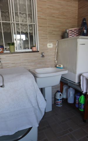 Casa à venda com 148m², 5 quartos e 1 vagaLavanderia e Lazer