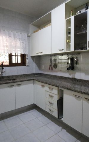 Casa de condomínio à venda com 700m², 4 quartos e 2 vagasCozinha