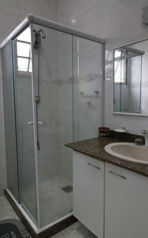 Casa de condomínio à venda com 700m², 4 quartos e 2 vagasBanheiro 1