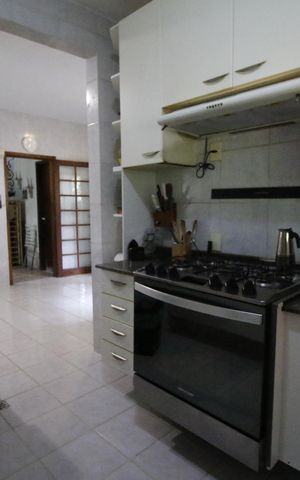 Casa de condomínio à venda com 700m², 4 quartos e 2 vagasCozinha