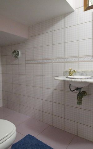 Casa de condomínio à venda com 700m², 4 quartos e 2 vagasLavabo