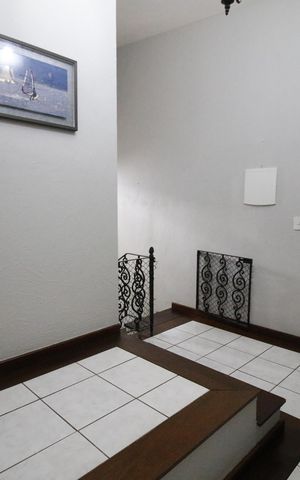 Casa de condomínio à venda com 700m², 4 quartos e 2 vagasHall social
