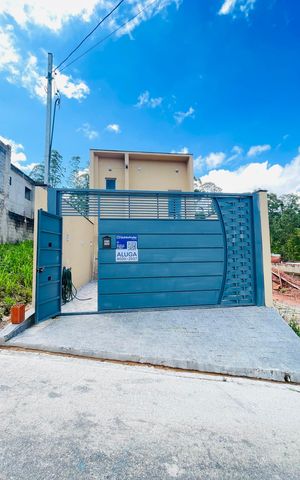 Casa para alugar com 150m², 3 quartos e 2 vagas Casa para alugar com 150m², 3 quartos e 2 vagasFachada com placa instalada