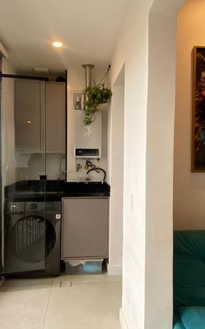 Apartamento à venda com 47m², 2 quartos e 1 vaga Apartamento à venda com 47m², 2 quartos e 1 vagaSala - Varanda