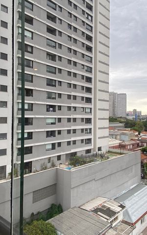 Apartamento à venda com 47m², 2 quartos e 1 vaga Apartamento à venda com 47m², 2 quartos e 1 vagaSala - Varanda - Vista
