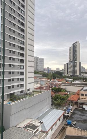 Apartamento à venda com 47m², 2 quartos e 1 vaga Apartamento à venda com 47m², 2 quartos e 1 vagaSala - Varanda - Vista