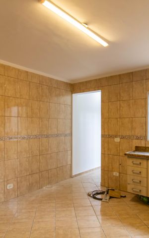 Casa para alugar com 250m², 4 quartos e 2 vagasozinha