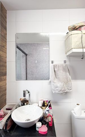 Apartamento à venda com 44000m², 1 quarto e 1 vaga Apartamento à venda com 44000m², 1 quarto e 1 vagaBanheiro / -área de serviço