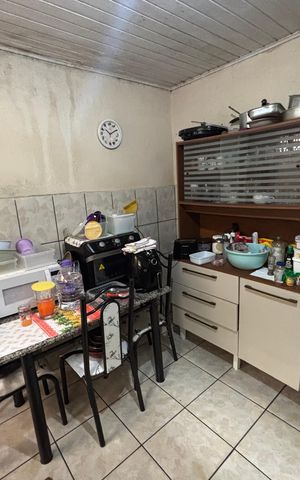 Casa à venda com 98m², 5 quartos e 3 vagas Casa à venda com 98m², 5 quartos e 3 vagasCozinha 2
