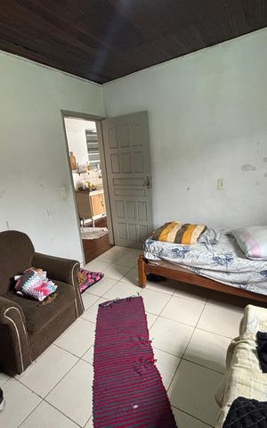 Casa à venda com 98m², 5 quartos e 3 vagas Casa à venda com 98m², 5 quartos e 3 vagasSuite