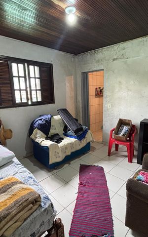 Casa à venda com 98m², 5 quartos e 3 vagas Casa à venda com 98m², 5 quartos e 3 vagasSuite