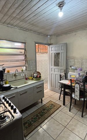 Casa à venda com 98m², 5 quartos e 3 vagas Casa à venda com 98m², 5 quartos e 3 vagasCozinha 2