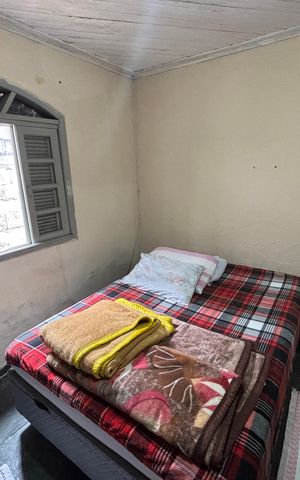 Casa à venda com 98m², 5 quartos e 3 vagas Casa à venda com 98m², 5 quartos e 3 vagasQuarto 1