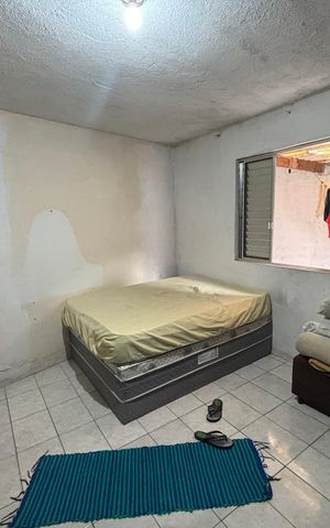 Casa à venda com 98m², 5 quartos e 3 vagas Casa à venda com 98m², 5 quartos e 3 vagasQuarto 4