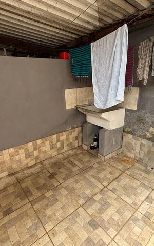 Casa à venda com 98m², 5 quartos e 3 vagas Casa à venda com 98m², 5 quartos e 3 vagasÁrea de serviço 2