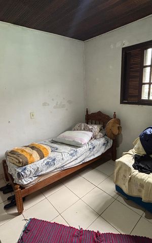 Casa à venda com 98m², 5 quartos e 3 vagas Casa à venda com 98m², 5 quartos e 3 vagasSuite