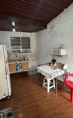 Casa à venda com 98m², 5 quartos e 3 vagas Casa à venda com 98m², 5 quartos e 3 vagasCozinha 3