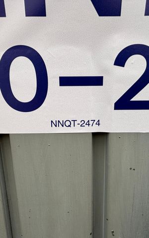 Casa à venda com 98m², 5 quartos e 3 vagas Casa à venda com 98m², 5 quartos e 3 vagasCódigo