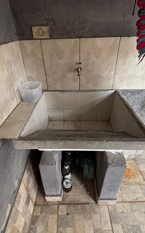 Casa à venda com 98m², 5 quartos e 3 vagas Casa à venda com 98m², 5 quartos e 3 vagasÁrea de serviço 2