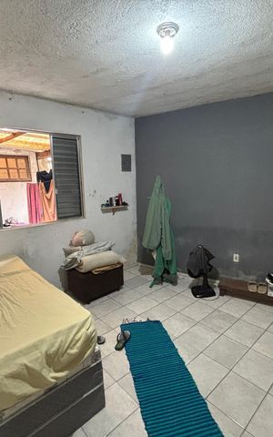Casa à venda com 98m², 5 quartos e 3 vagas Casa à venda com 98m², 5 quartos e 3 vagasQuarto 4
