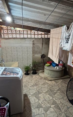 Casa à venda com 98m², 5 quartos e 3 vagas Casa à venda com 98m², 5 quartos e 3 vagasÁrea de serviço