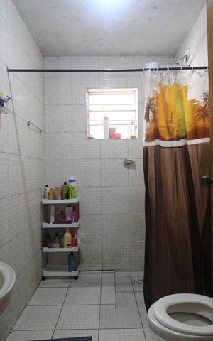 Casa à venda com 96m², 5 quartos e 5 vagas