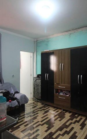 Casa à venda com 96m², 5 quartos e 5 vagas