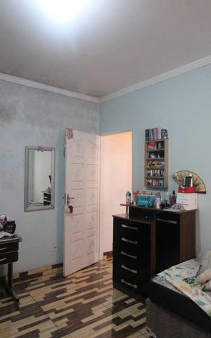 Casa à venda com 96m², 5 quartos e 5 vagas