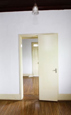 Casa à venda com 236m², 2 quartos e 1 vagaSala de TV