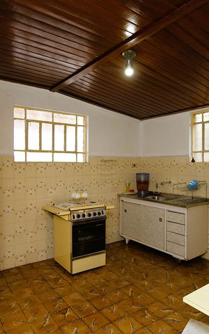 Casa à venda com 236m², 2 quartos e 1 vagaCozinha