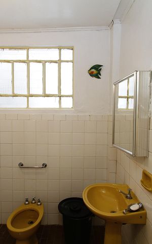 Casa à venda com 236m², 2 quartos e 1 vagaBanheiro Social