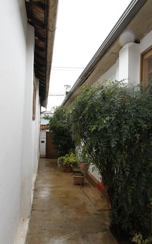 Casa à venda com 236m², 2 quartos e 1 vagaÁrea externa