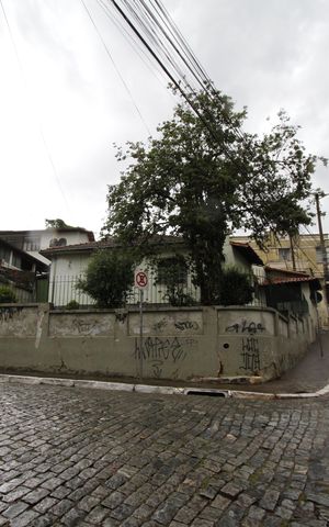 Casa à venda com 480m², 3 quartos e 2 vagasFachada
