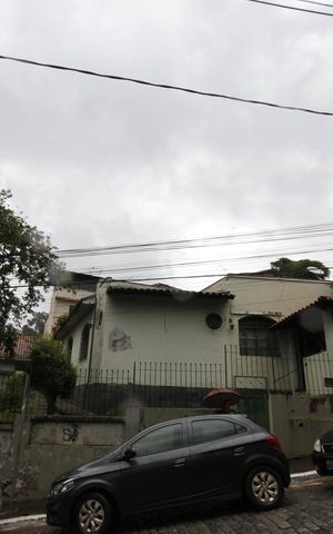 Casa à venda com 480m², 3 quartos e 2 vagasFachada