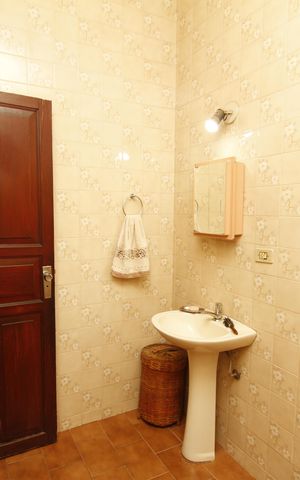 Casa à venda com 480m², 3 quartos e 2 vagasBanheiro 2